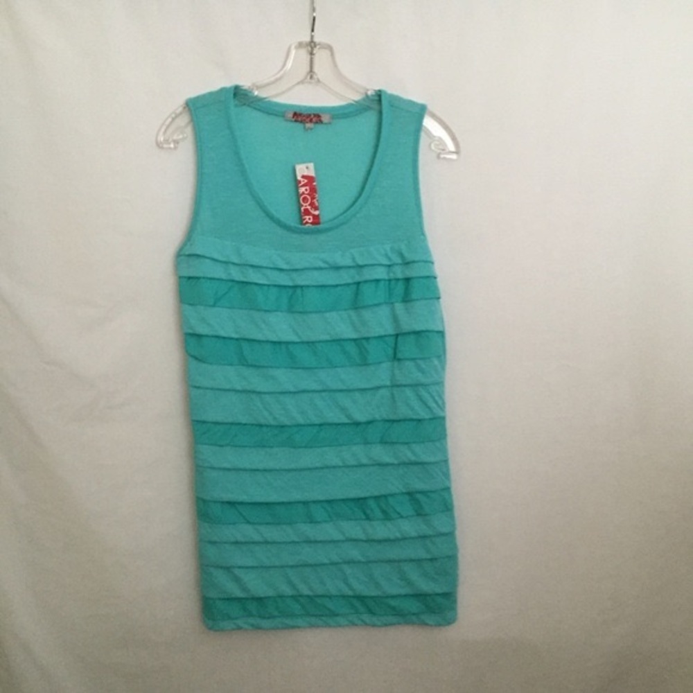 TOP, FLAT RUFFLES